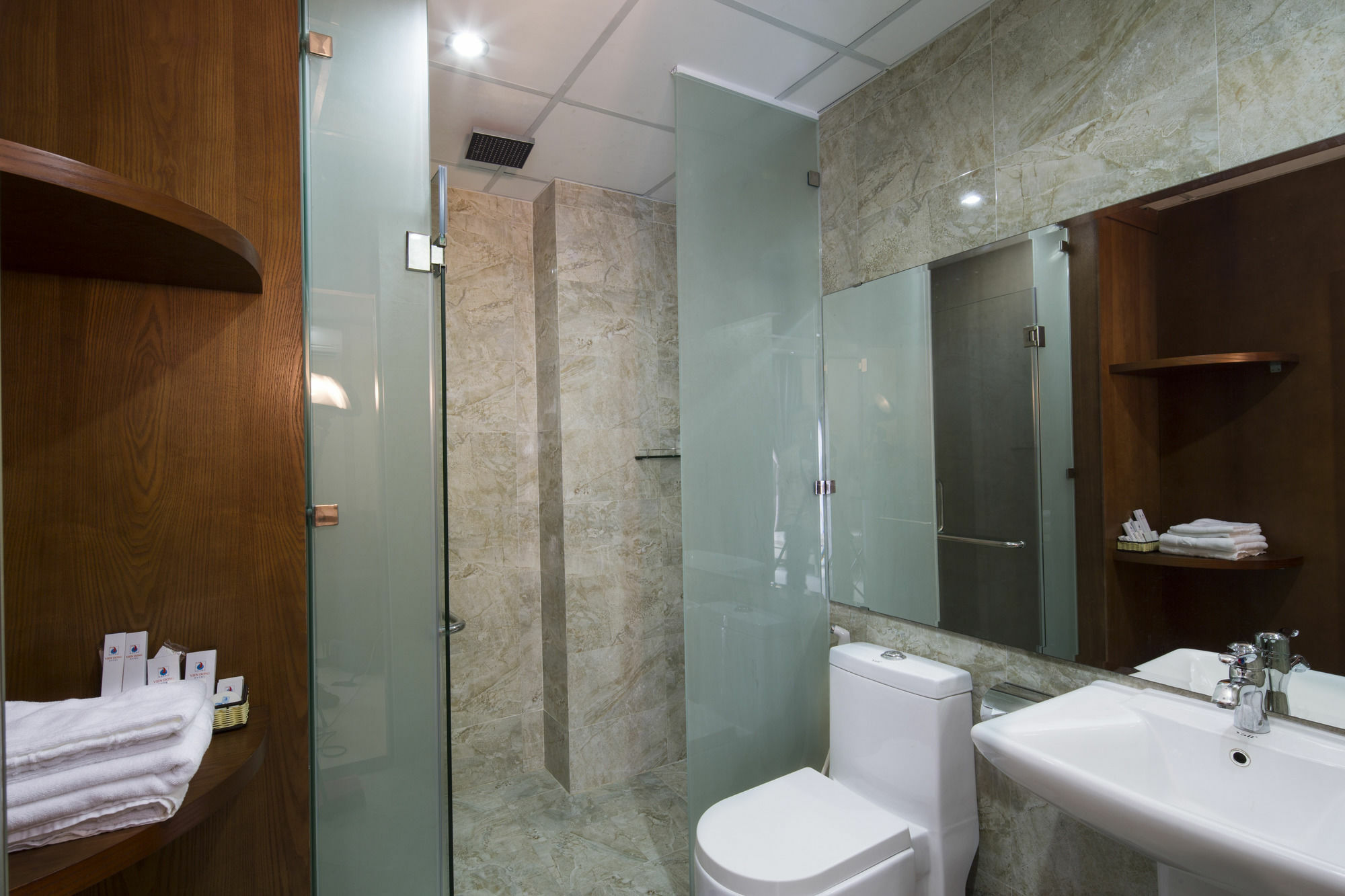 Viễn đông 3 - Phú Mỹ Hưng Khách sạn
